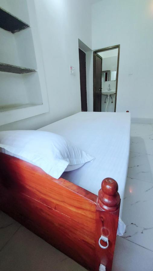 Nilam Guest House Бодх Гая Екстериор снимка