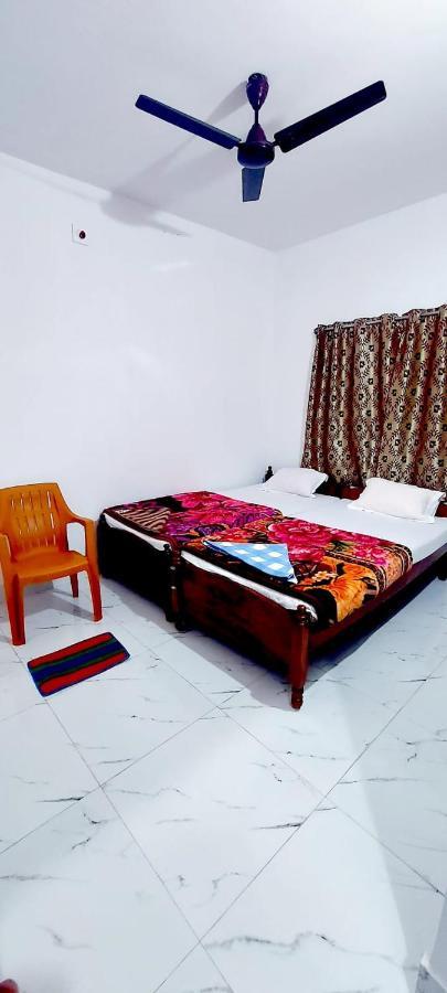 Nilam Guest House Бодх Гая Екстериор снимка