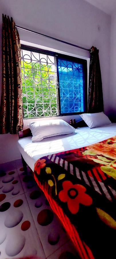 Nilam Guest House Бодх Гая Екстериор снимка