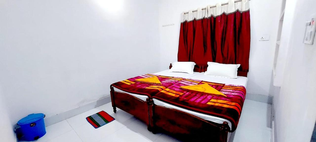 Nilam Guest House Бодх Гая Екстериор снимка
