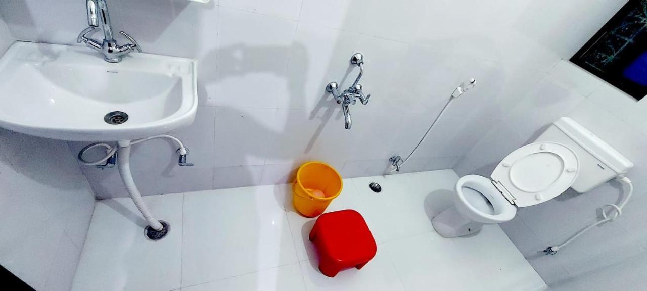 Nilam Guest House Бодх Гая Екстериор снимка